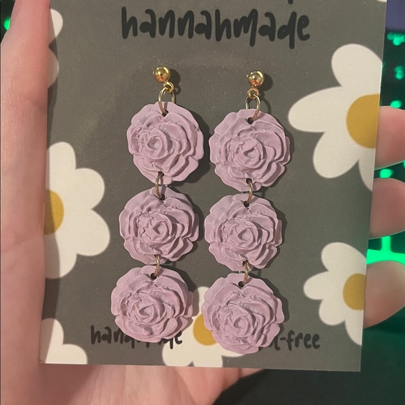 Lavender Rose Dangle Earrings NEW - Picture 2 of 2